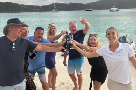 Review img # 23 of the yacht Andiamo Tutti