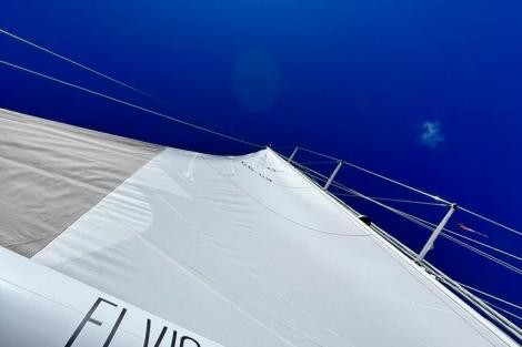 Review img # 21 of the yacht ELVIS MAGIC