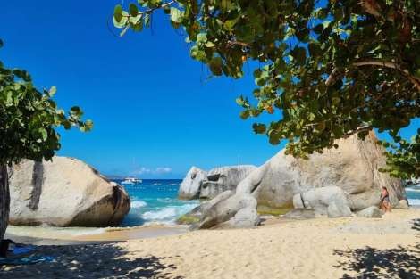 Review img # 22 of the yacht FOXY LADY