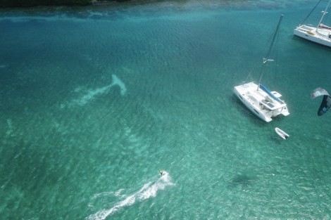 Review img # 80 of the yacht Groovy