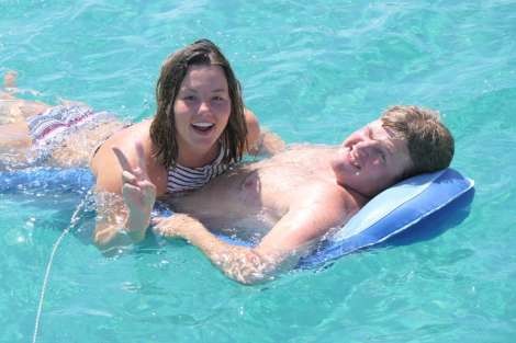 Review img # 65 of the yacht Groovy