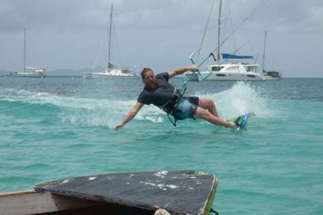 Review img # 66 of the yacht Groovy