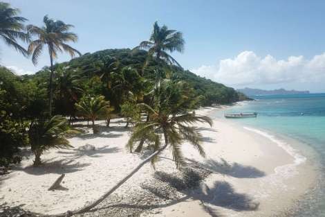 Review img # 29 of the yacht Groovy