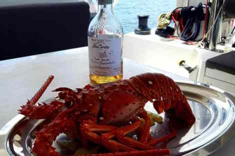 Review img # 20 of the yacht ILLUSION