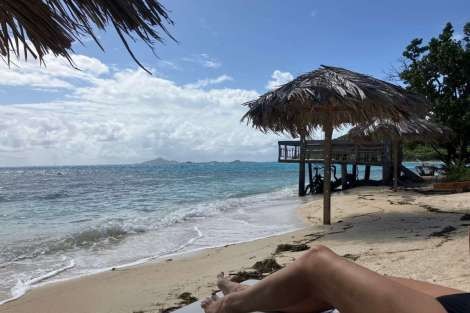 Review img # 4 of the yacht ILLUSION