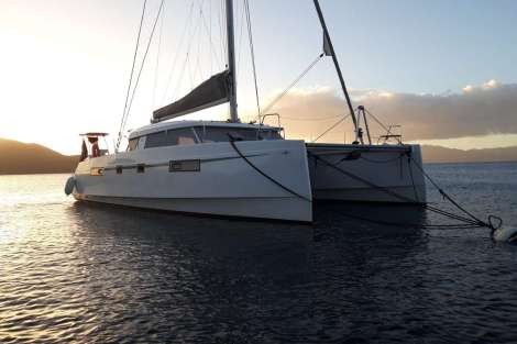 Review img # 3 of the yacht ILLUSION