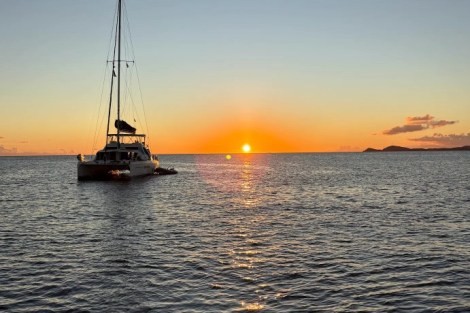 Review img # 4 of the yacht ISLAND KISSES