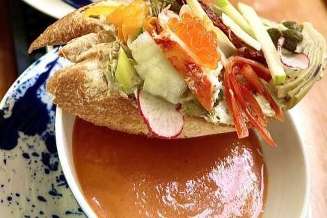 Review img # 99 of the yacht ISOLABLUE