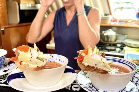 Review img # 143 of the yacht ISOLABLUE