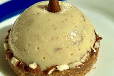 Review img # 34 of the yacht ISOLABLUE