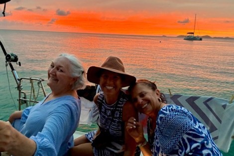 Review img # 4 of the yacht ISOLABLUE