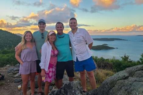 Review img # 119 of the yacht LIQUID ZEN