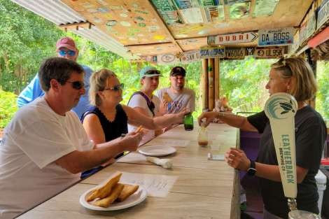 Review img # 84 of the yacht LIQUID ZEN