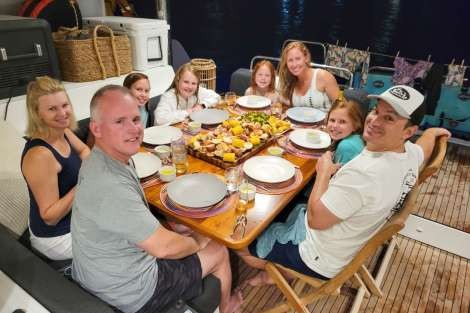 Review img # 60 of the yacht LIQUID ZEN