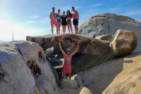 Review img # 17 of the yacht LIQUID ZEN