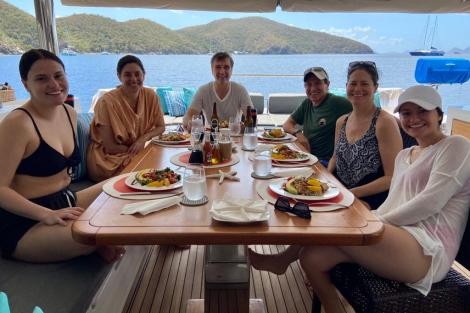 Review img # 8 of the yacht SAIL AWAY